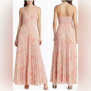 Chelsea 28 Floral Print Pleated Dress